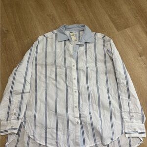 Aerie Women's Blue and White Striped Button Down Shirt